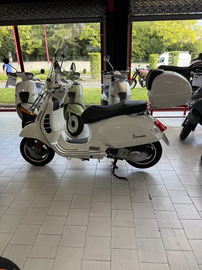Vespa GTS 300 - 1