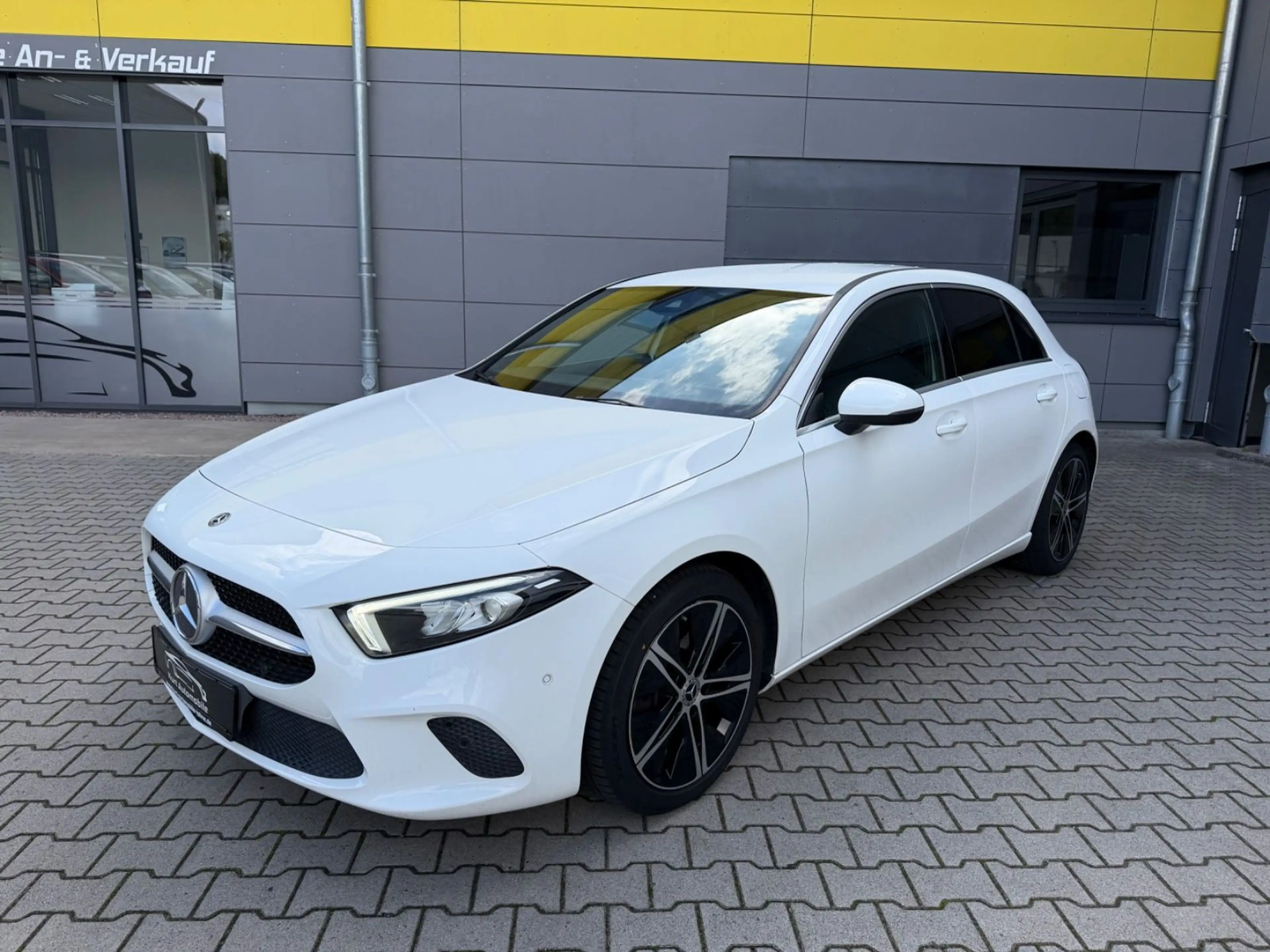 Mercedes-Benz A 250 /ALU/TEMPOMAT/LEDER/WIDESCREEN*/MEMORY — photo 2
