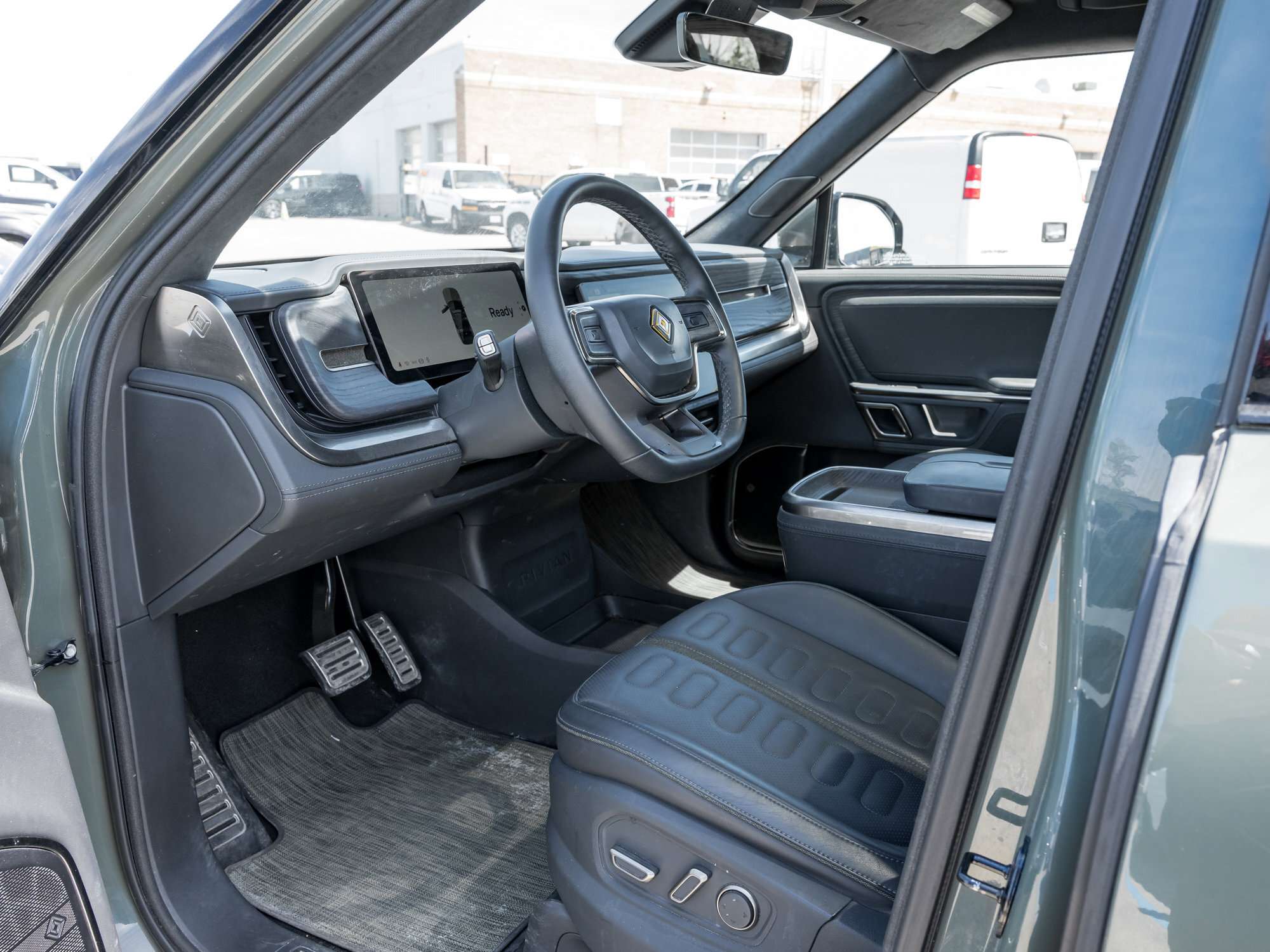 2024 Rivian R1S Launch Edition Quad-Motor Large Pack thumb 10
