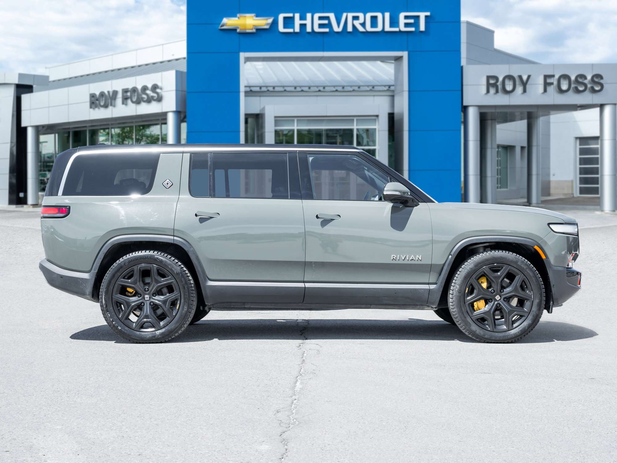2024 Rivian R1S Launch Edition Quad-Motor Large Pack alt 4
