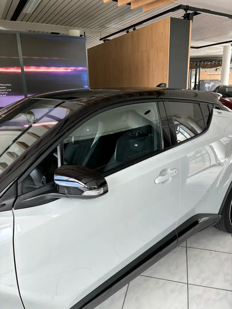Toyota C-HR C-HR 1,8 Hybrid GR-SPORT CVT GR-SPORT Grau - 2