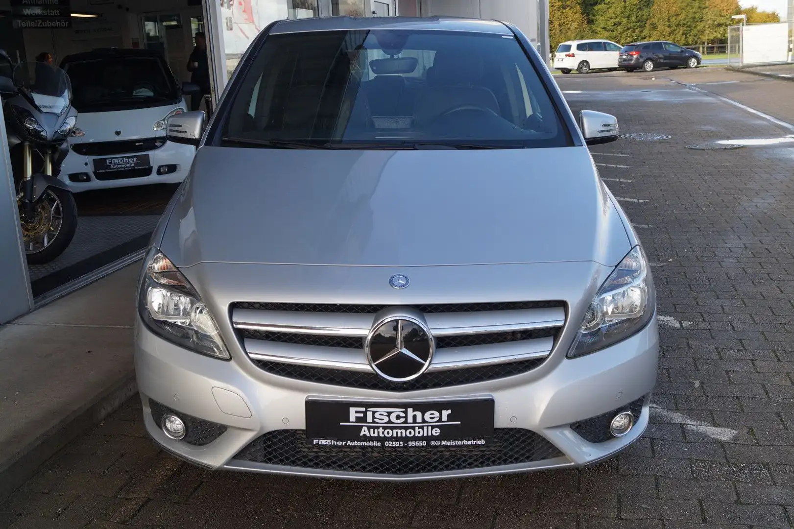 Mercedes-Benz B 200 *Sitzheizung*Automatik*Sport-Paket* Argent - 2