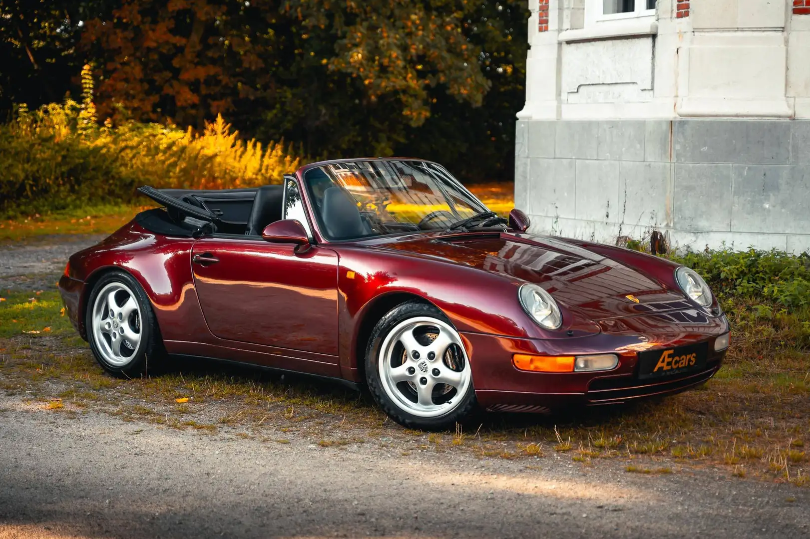 Porsche 993 911 CARRERA / CABRIOLET / MANUAL / ARENA RED / HEATED SEATS Rot - 2