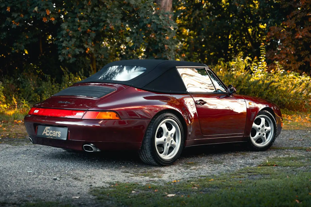 Porsche 993 911 CARRERA / CABRIOLET / MANUAL / ARENA RED / HEATED SEATS, foto 3