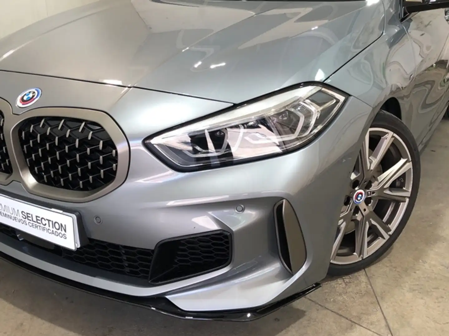 BMW 135 M135iA xDrive Gris - 2