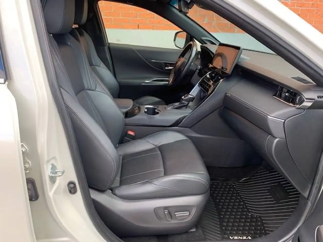 Toyota Venza photo Toyota Venza