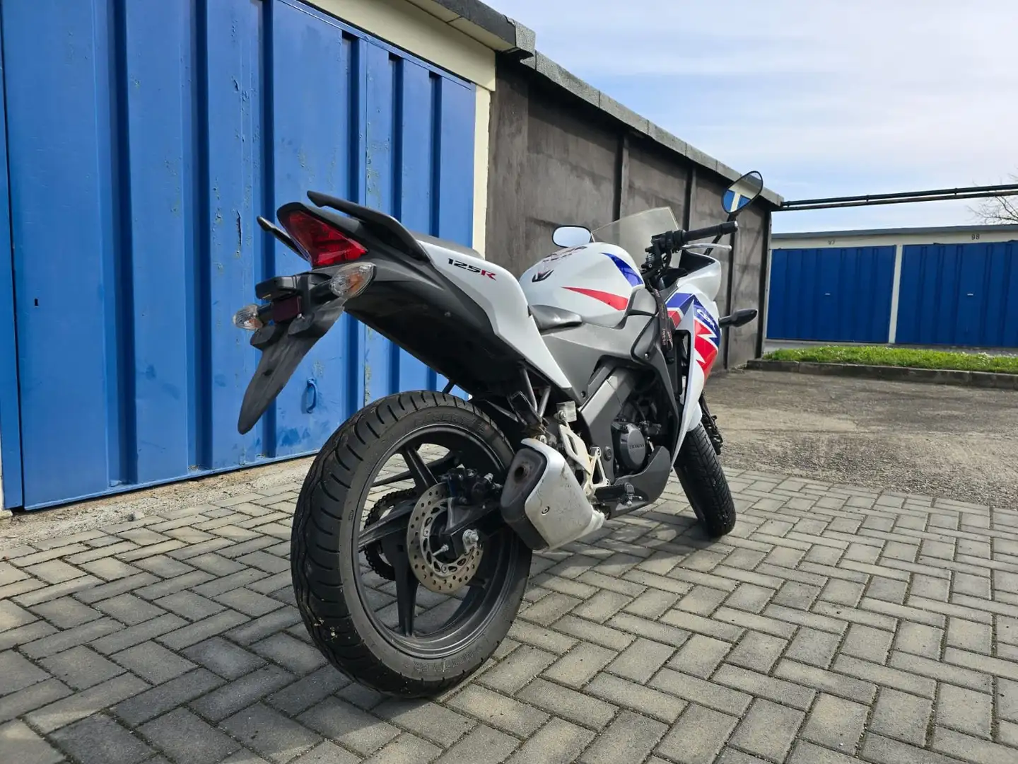 Honda CBR 125 JC 50 Biały - 2