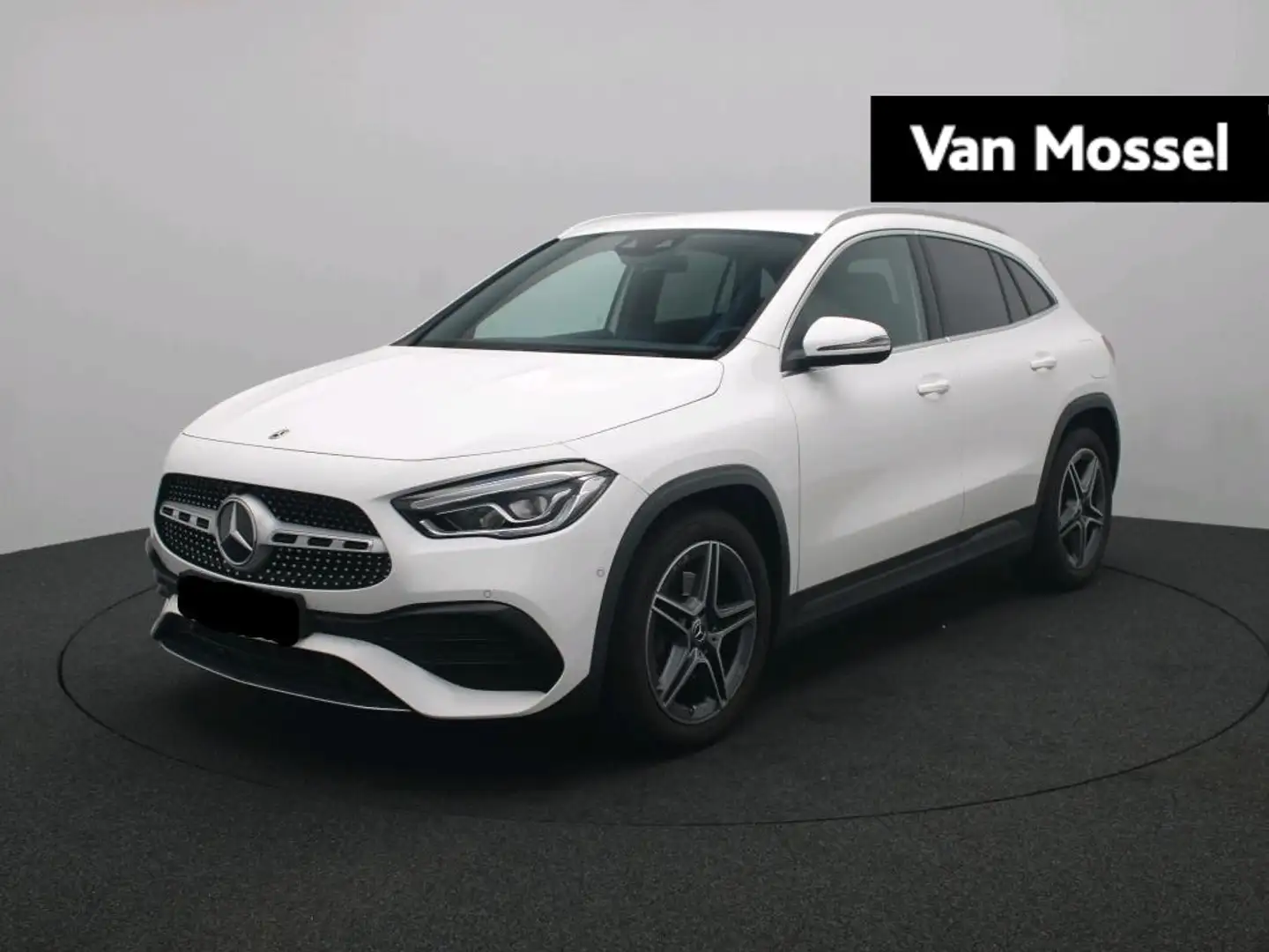 Mercedes-Benz GLA 200 AMG Line + LED + PARKEERSENSOREN + CAMERA + 1y USE Blanc - 1