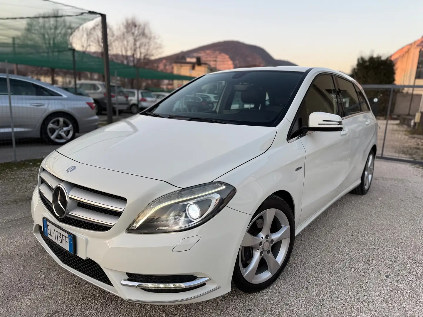 Mercedes-Benz B 200 B 200 cdi (be) Premium Uniprop Bianco - 1