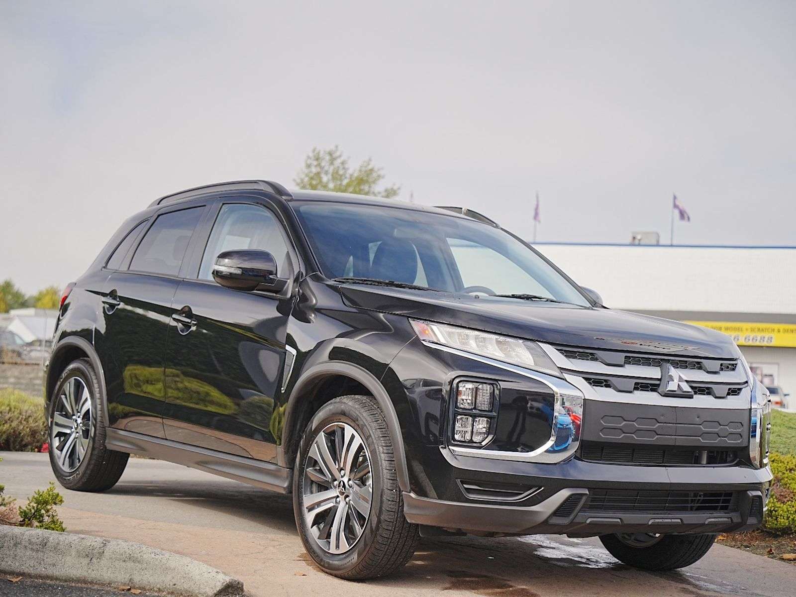 2025 Mitsubishi RVR
