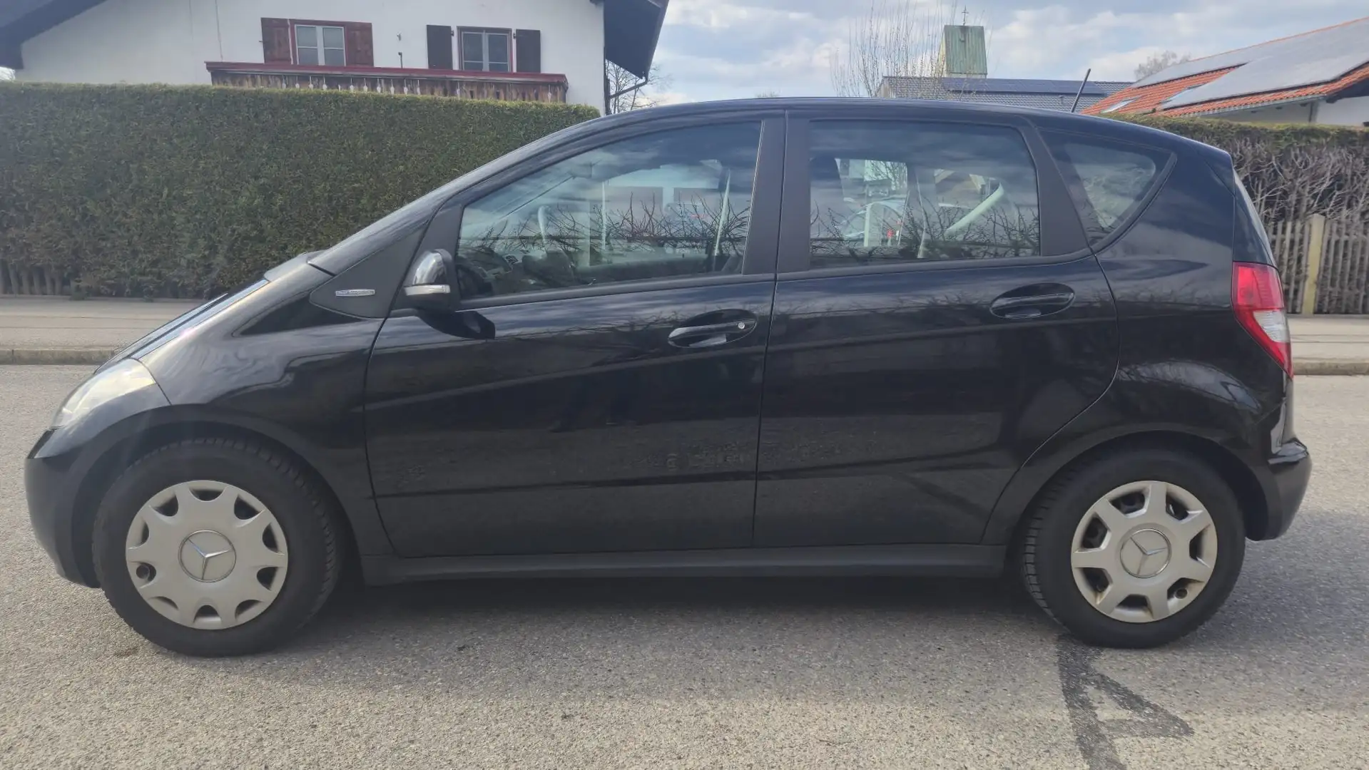Mercedes-Benz A 150 A-Klasse  3-Türer Classic Negro - 2