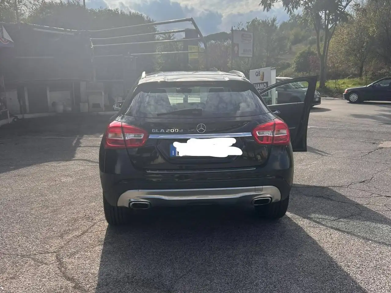 Mercedes-Benz GLA 200
