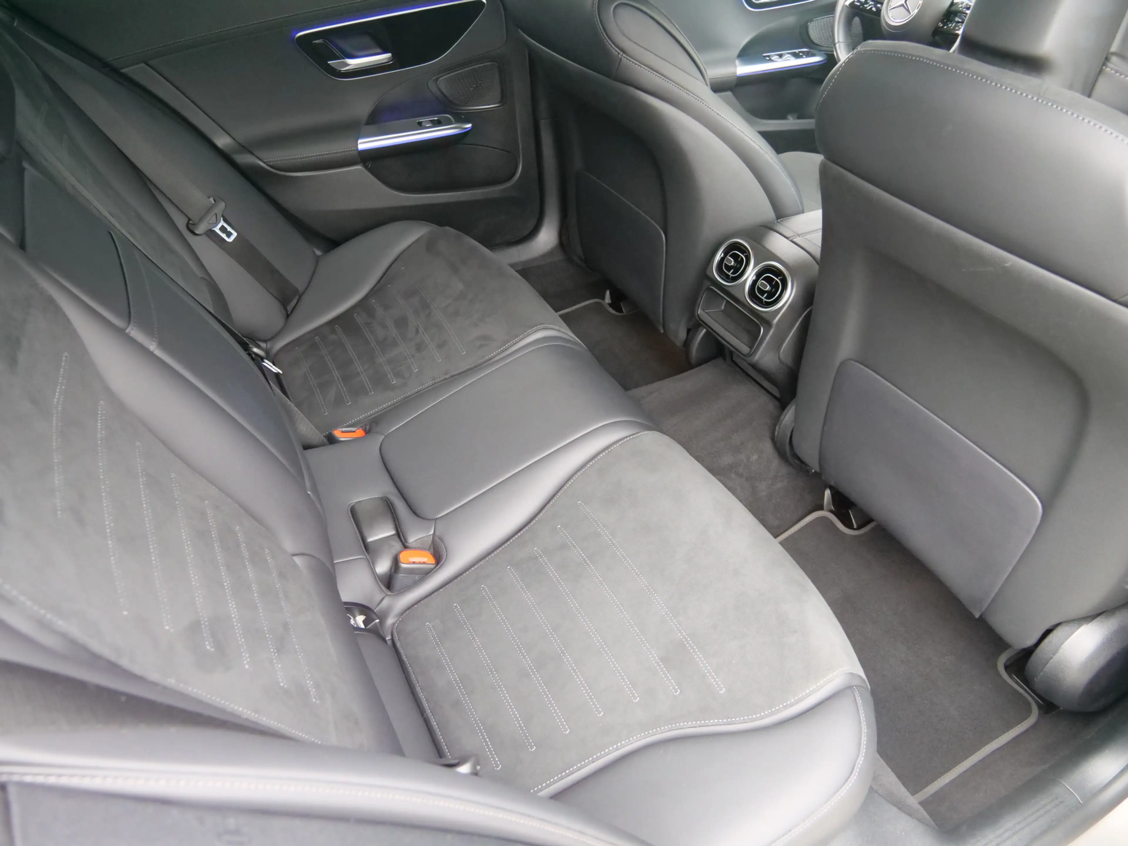 Mercedes-Benz C 300 Estate e AMG Line 313 Pk Automaat Navi / DAB / App — photo 6