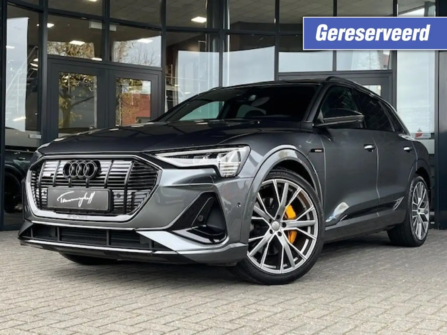 Audi e-tron E-TRON 50 Q S-LINE - SoH 93,4% - PANO - 22 INCH - Grijs - 1