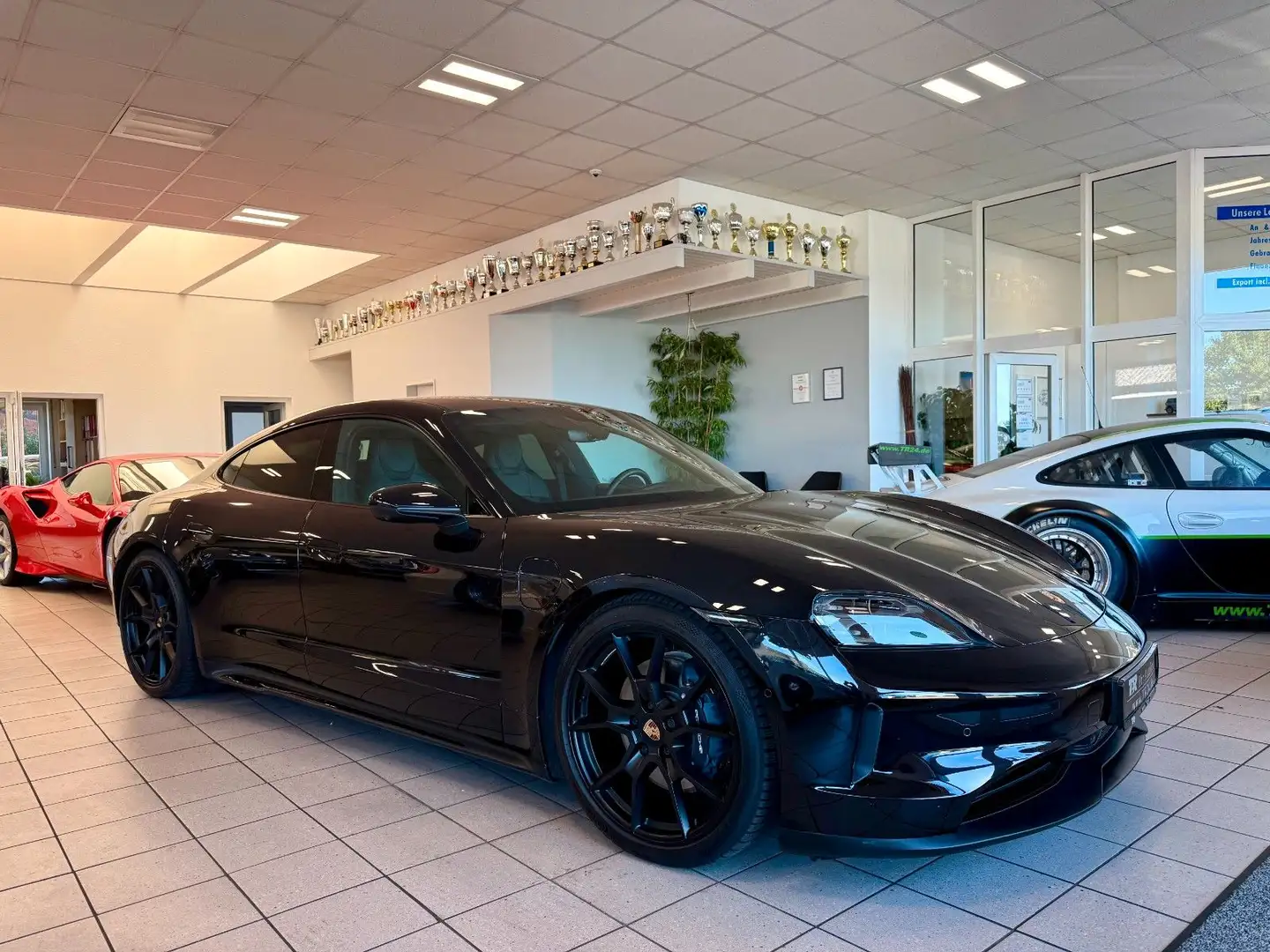 Porsche Taycan Performance/Panorama/Beifahrerdisplay/21" Schwarz - 1