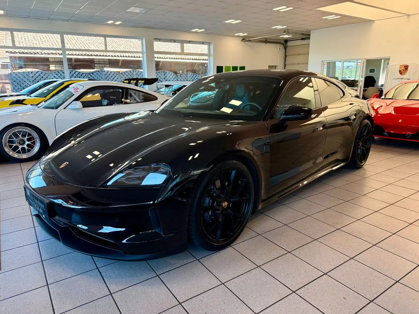 Porsche Taycan Performance/Panorama/Beifahrerdisplay/21" Schwarz - 2
