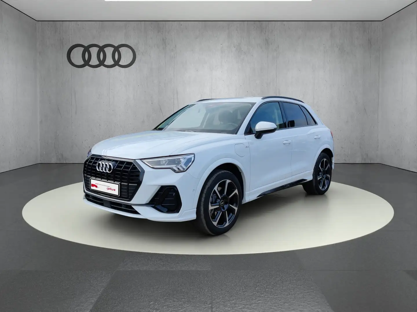 Audi Q3 S line 45 TFSI e S tronic* Weiß - 2