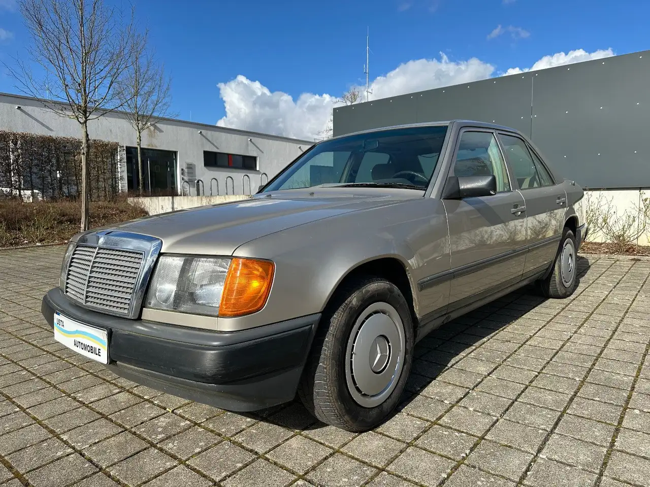 Mercedes-Benz 300 E Allrad 4X4 2.HAND, foto 1