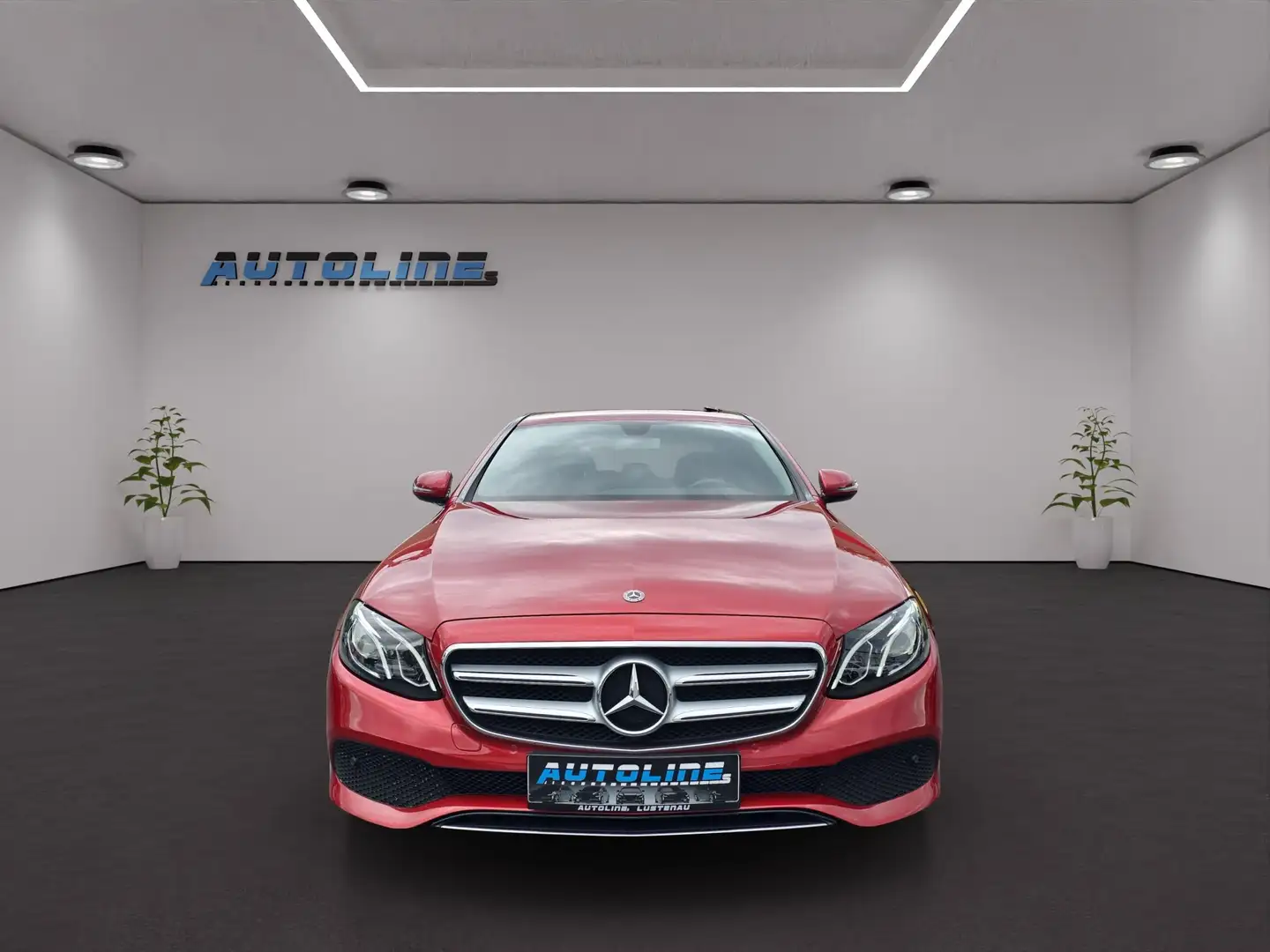 Mercedes-Benz E 220 d *NAVI* *LED* *KAM* *KEY* *SITZH* *HECKROLLO* Rot - 2