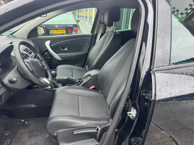 Renault Megane view 10