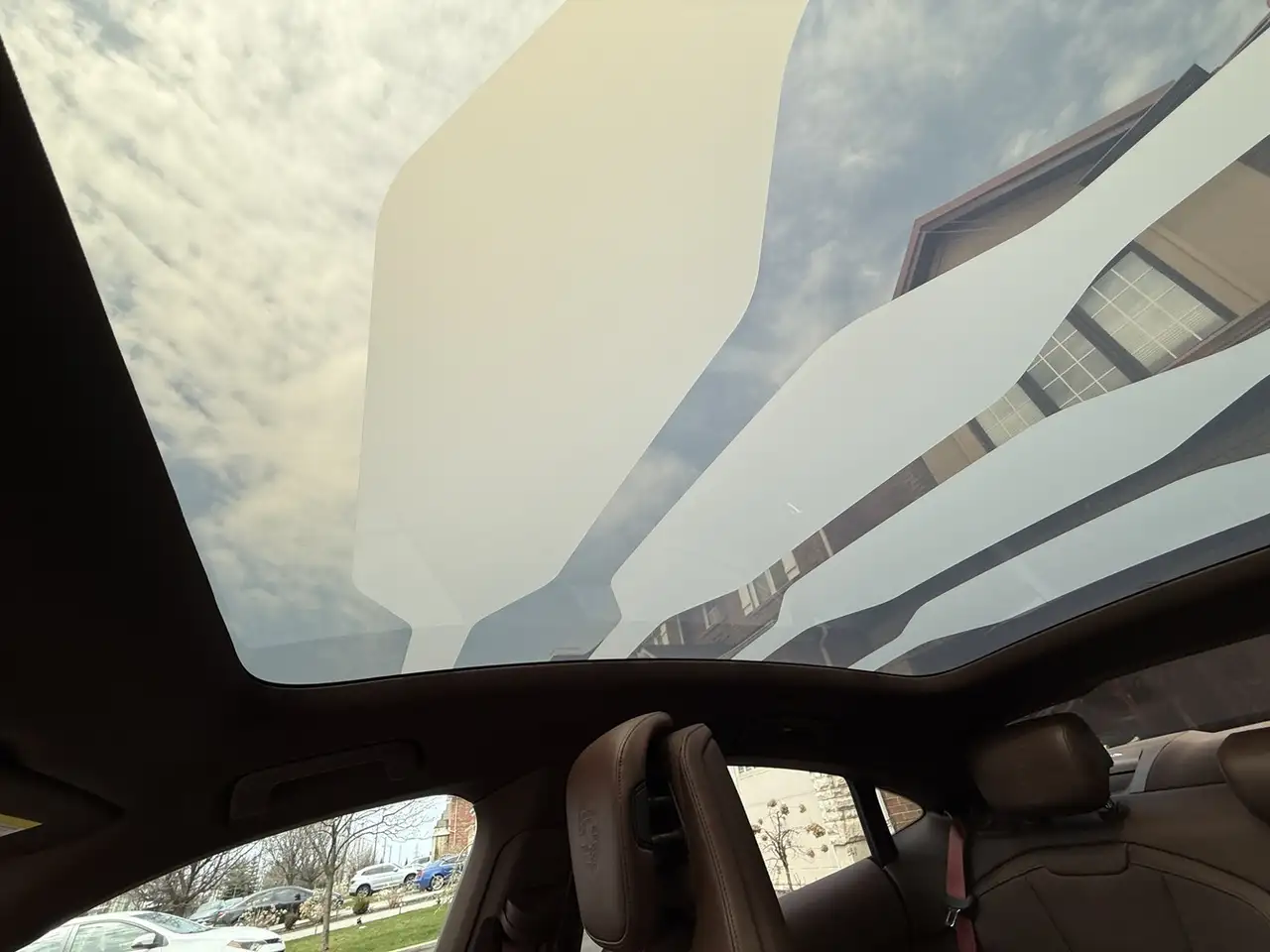 Porsche Taycan снимка Porsche Taycan
