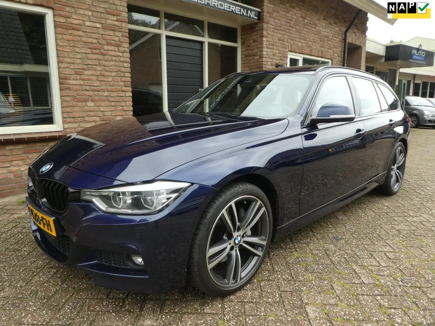BMW 335 3-serie Touring 335d xDrive M Sport Edition Automa Blauw - 1
