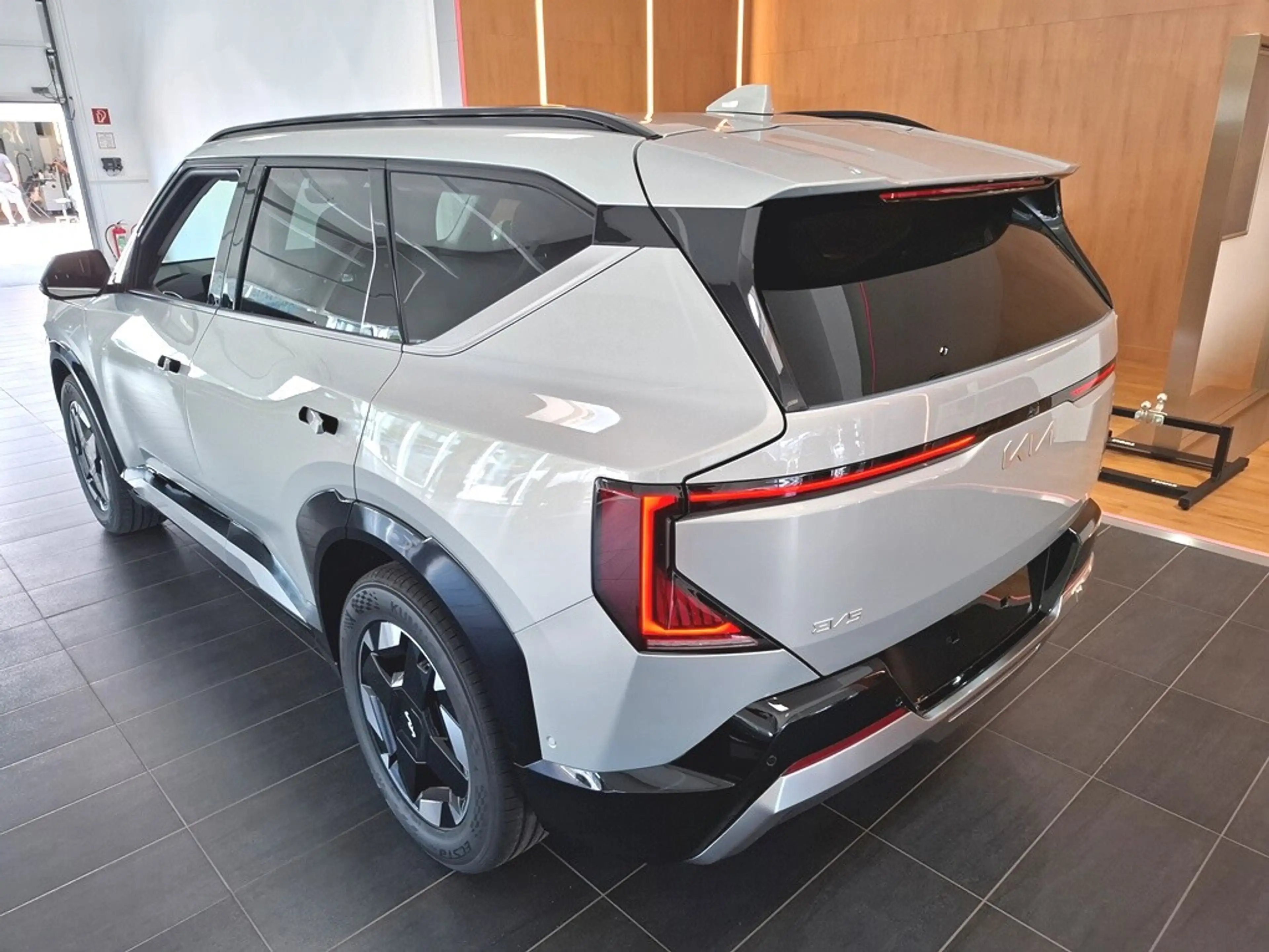 Kia EV5 Elektro Earth Plus 4WD — photo 3