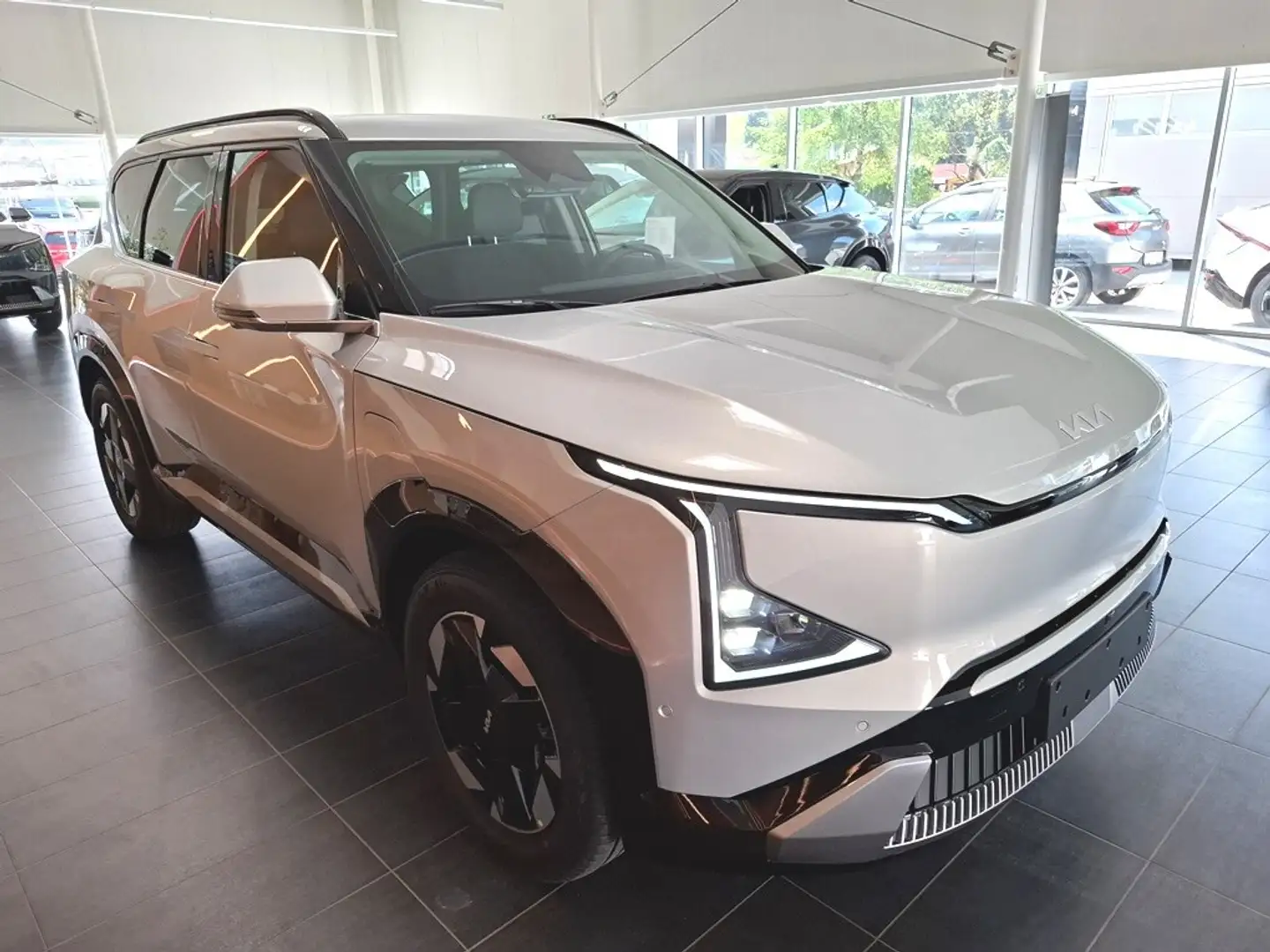 Kia EV5 Earth Plus Silber - 2