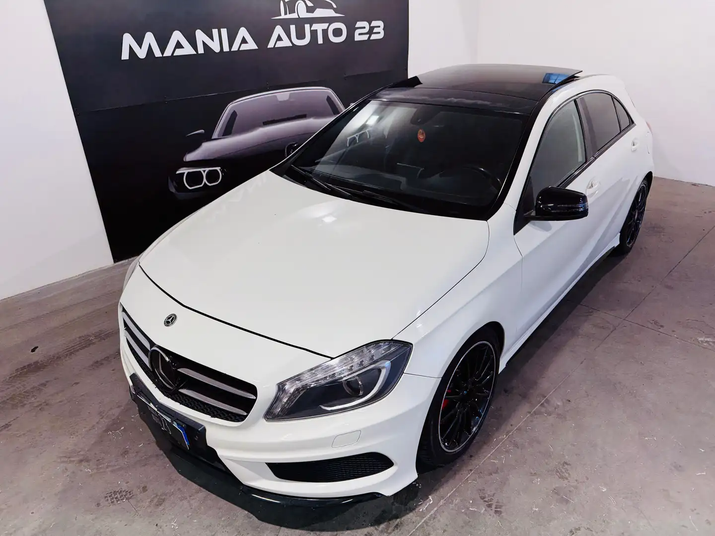 Mercedes-Benz A 220 Classe A - W176 cdi Premium*AUTOMATICA*TETTO*FULL* Blanc - 2