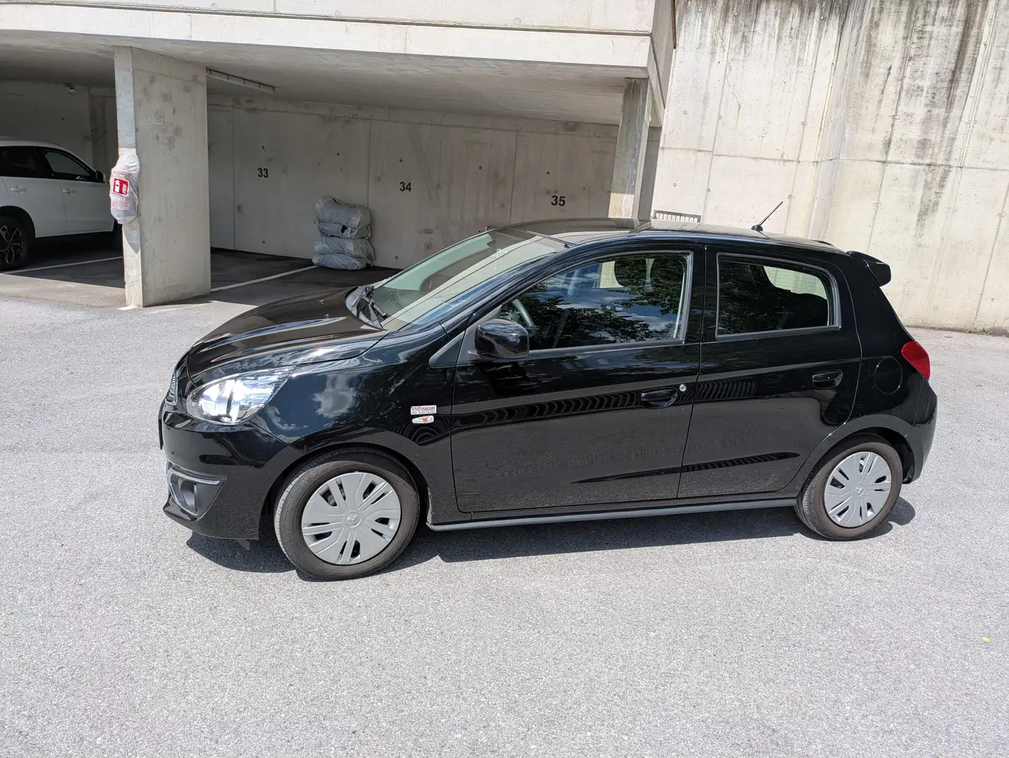 Mitsubishi Space Star Space Star 1,0 MIVEC AS Schwarz - 2