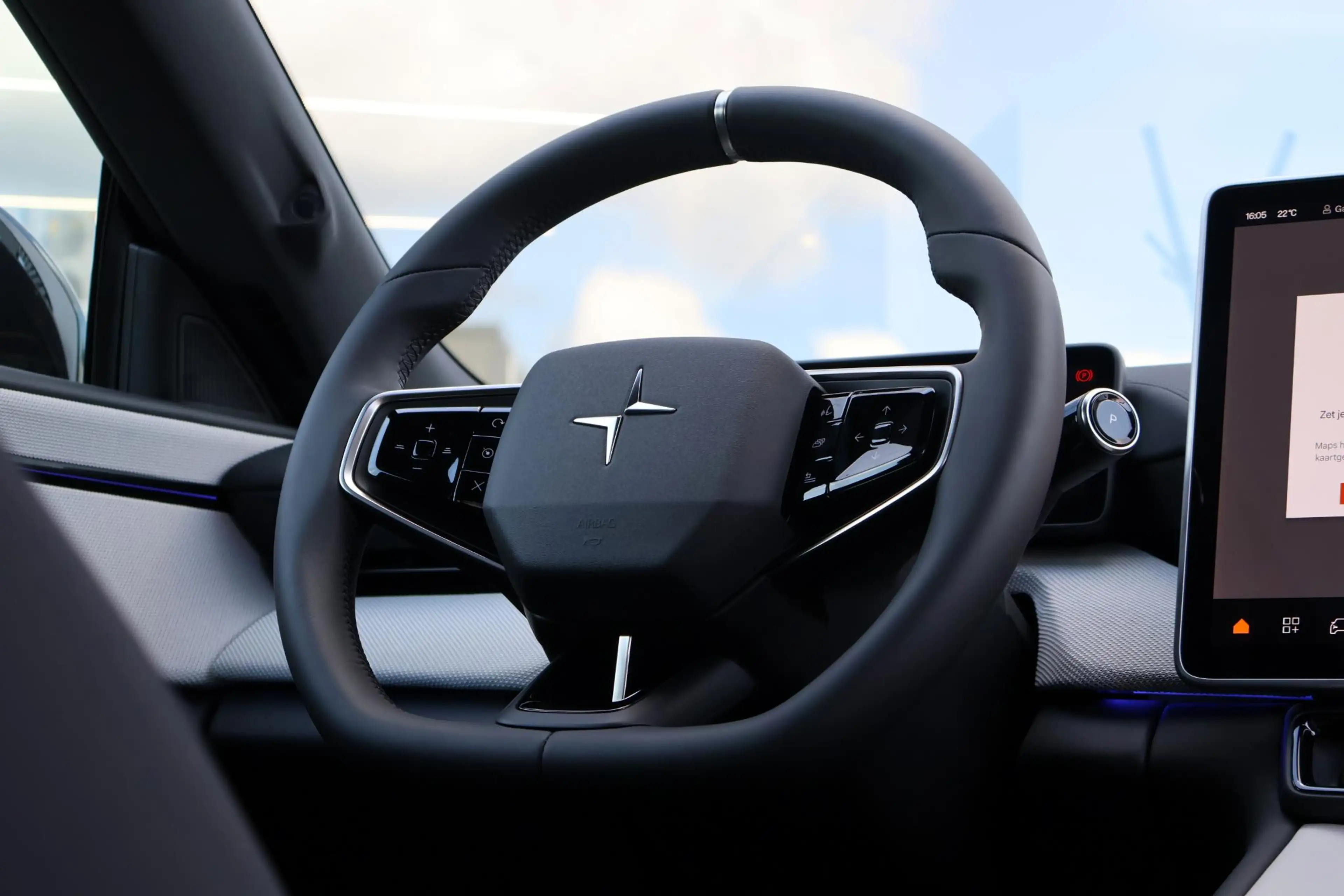 Polestar 4 Long Range Single motor Prime 100 kWh | Panoramisc — photo 15