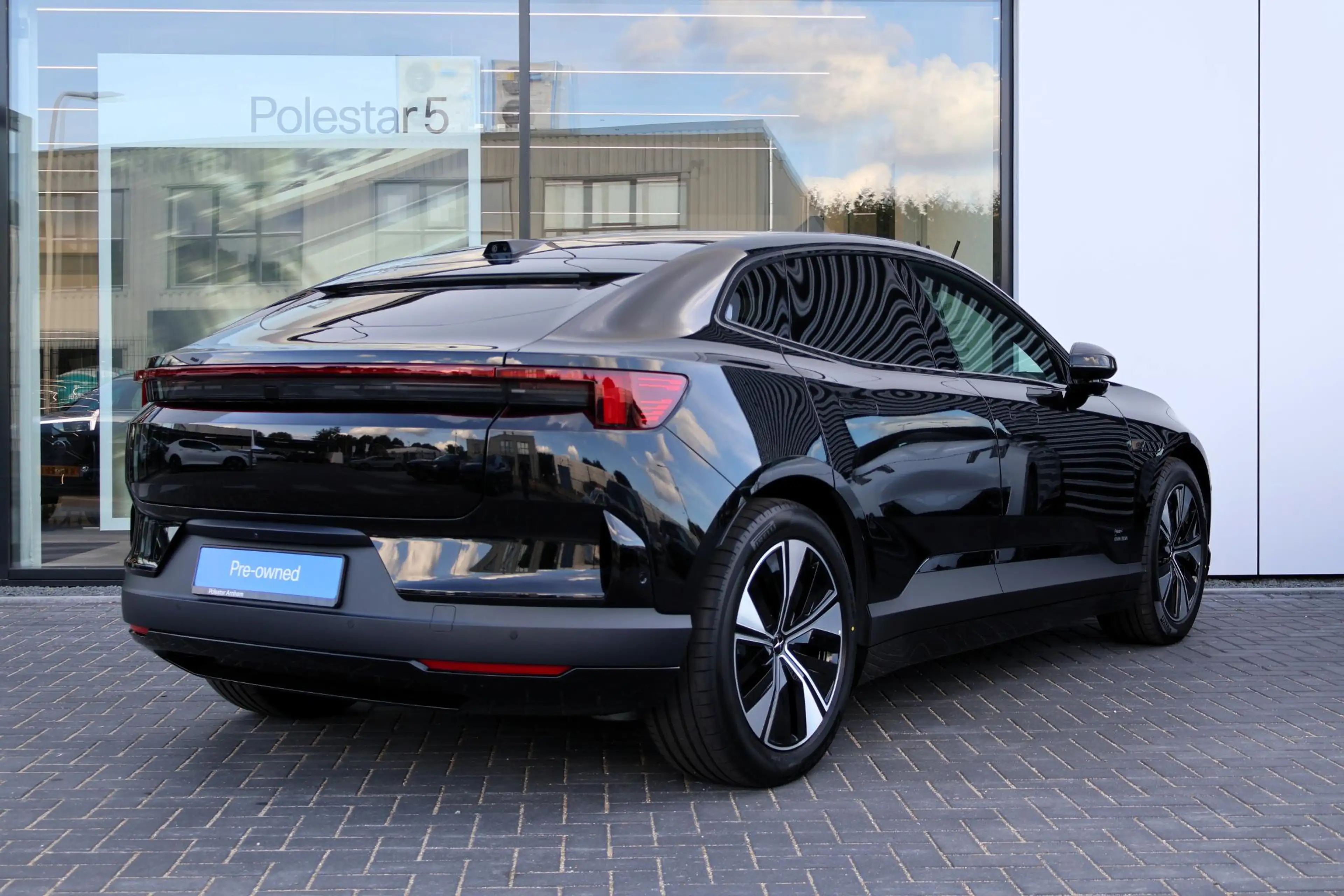 Polestar 4 Long Range Single motor Prime 100 kWh | Panoramisc — photo 4