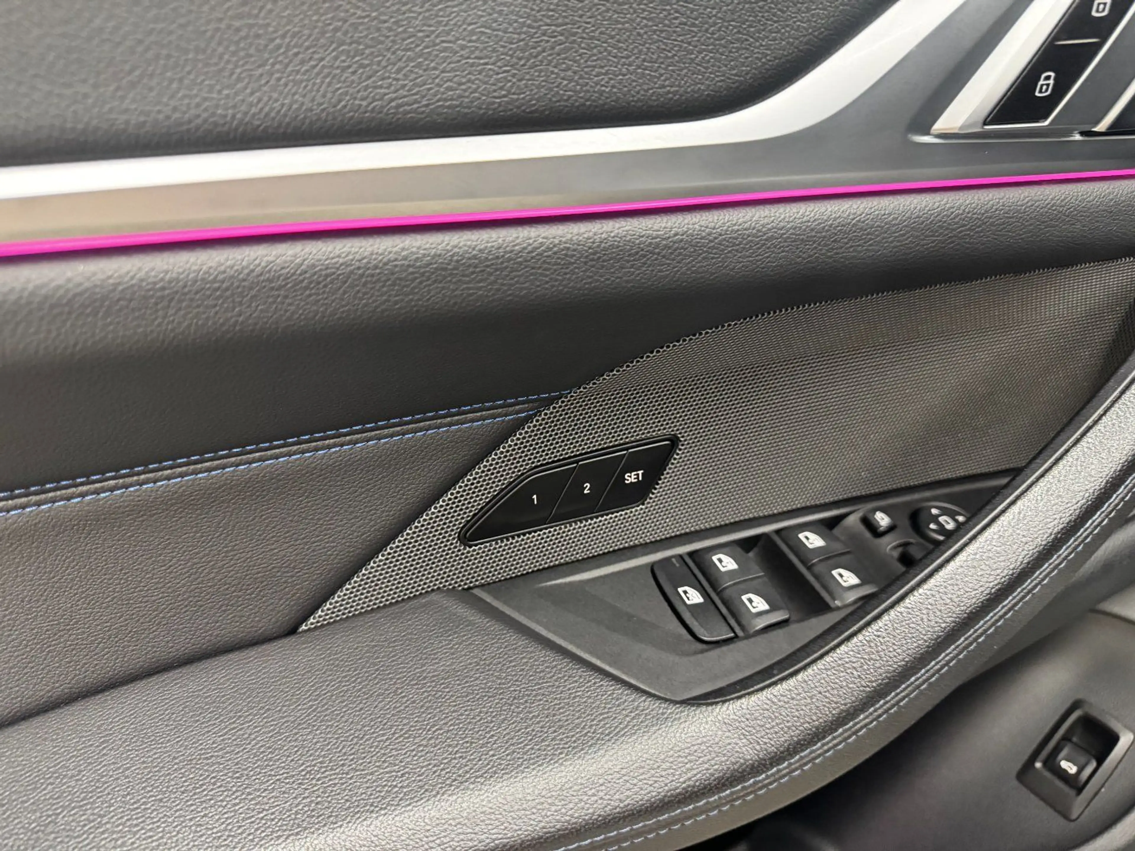 BMW i4 - M50 i xDrive — photo 10