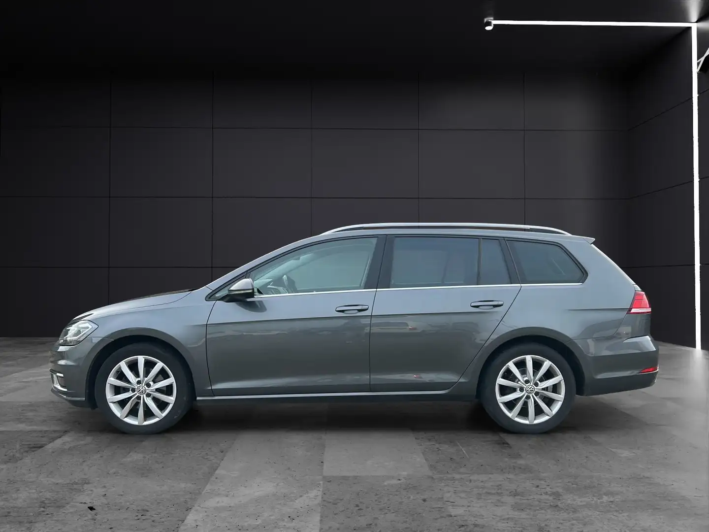 Volkswagen Golf VII Variant Highline TSI DSG LED ACC SH Massage... Gris - 2