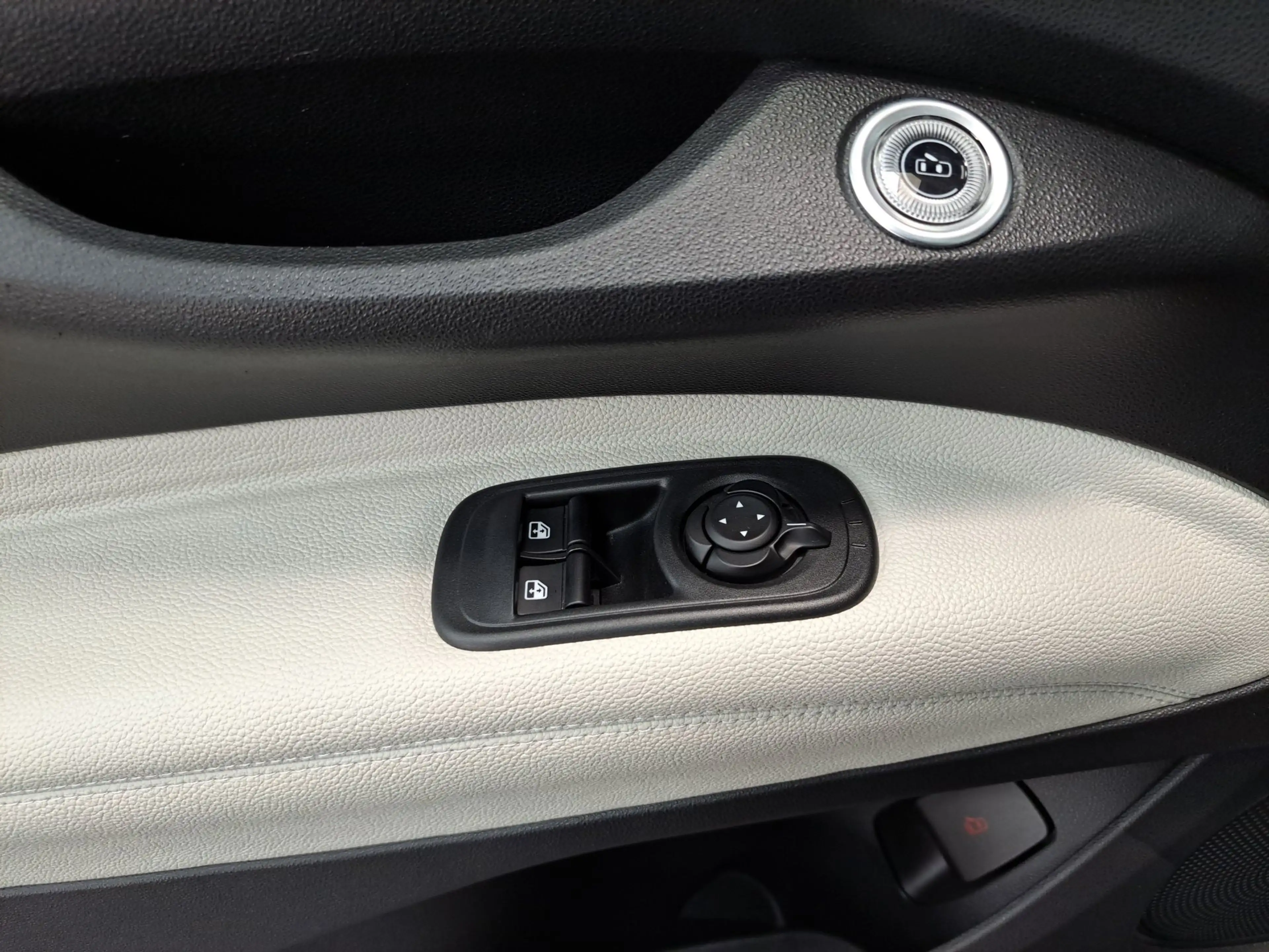 Fiat 500e La Prima NAVI RFK ALU LED La Prima — photo 11