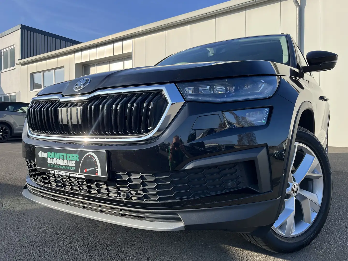 Skoda Kodiaq 1.5 TSI Clever 175€ m. 20% Anzahlung AHK Navi AC Schwarz - 1
