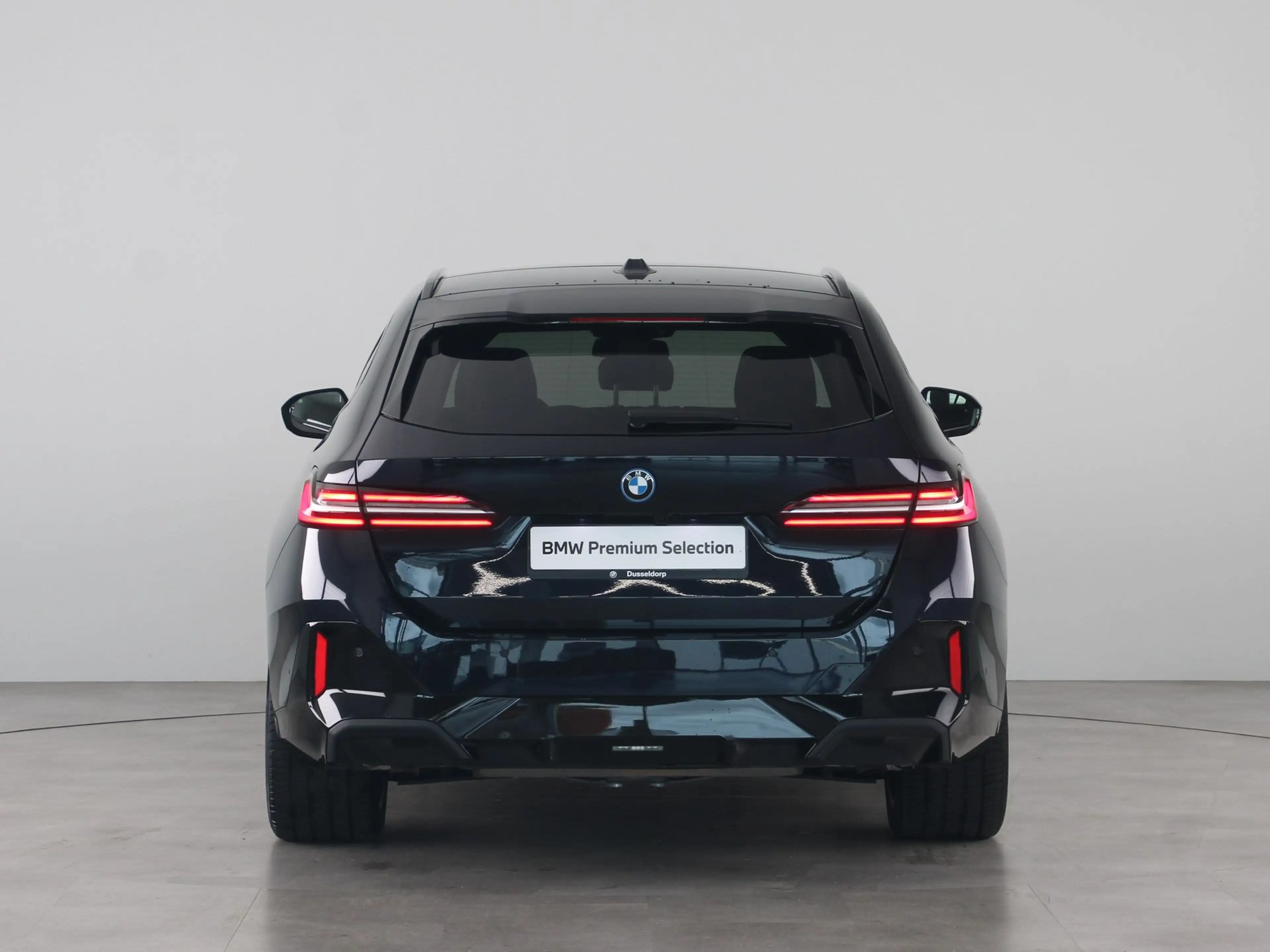 BMW 550 5 Serie Touring 550e xDrive — photo 12