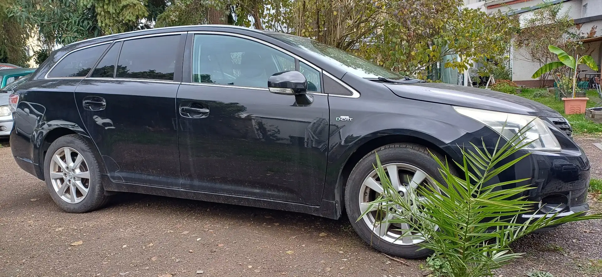 Toyota Avensis Avensis 2.2 D-4D Automatik Executive Schwarz - 2