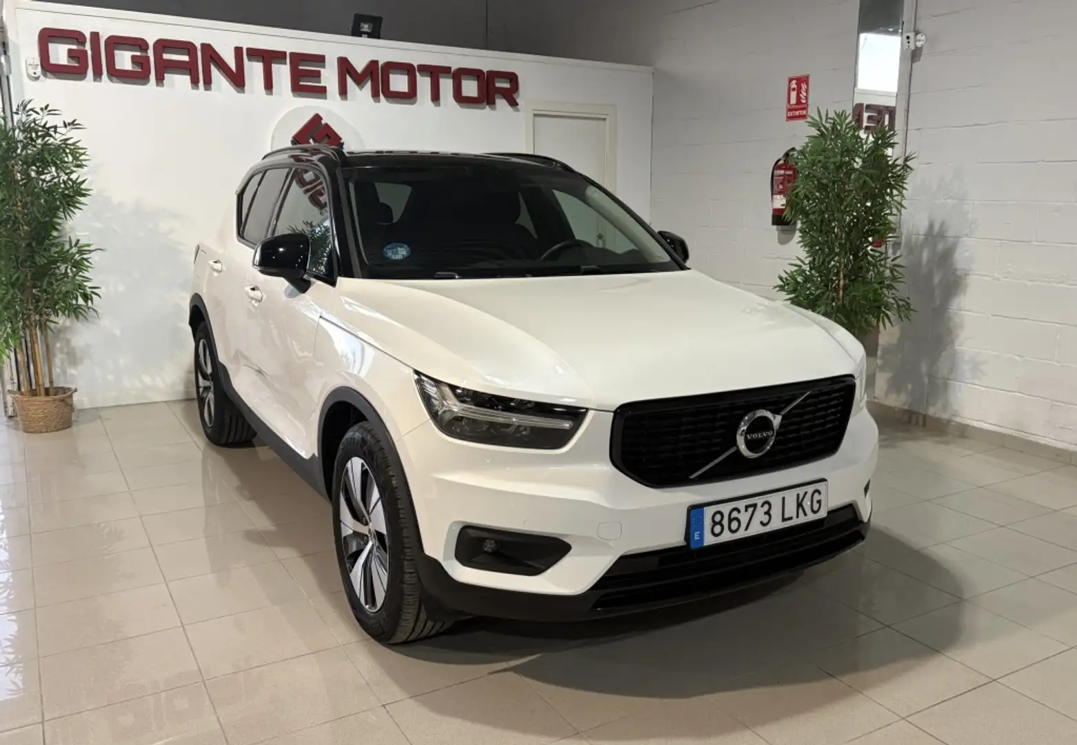 Volvo XC40 T4 Recharge R-Design Aut. Blanc - 1