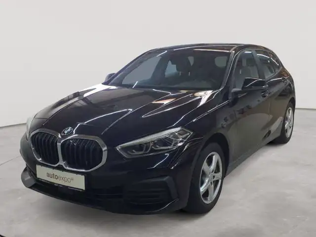 BMW 1 Series view 2