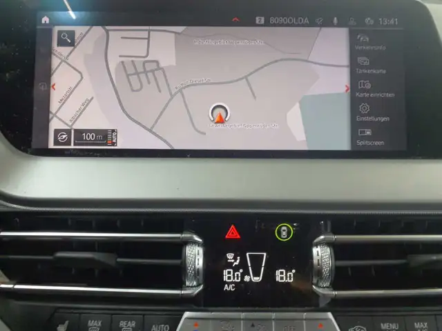 BMW 1 Series view 12