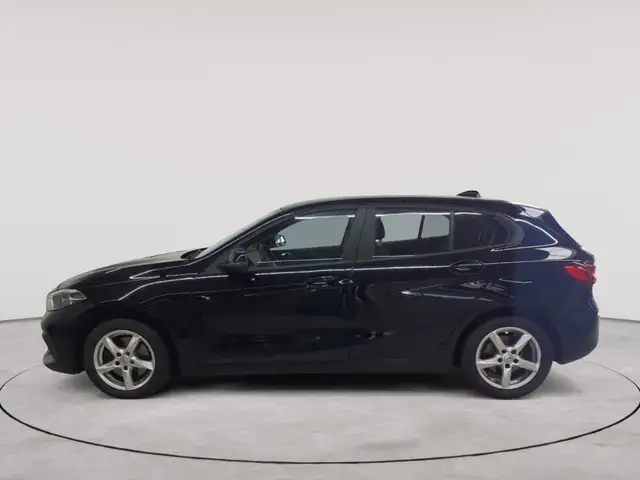 BMW 1 Series view 6