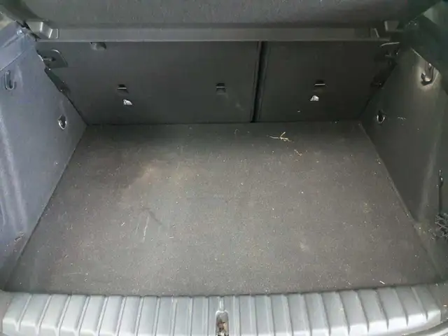 BMW 1 Series view 15