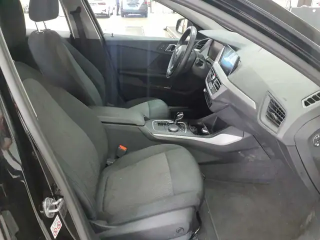 BMW 1 Series view 7