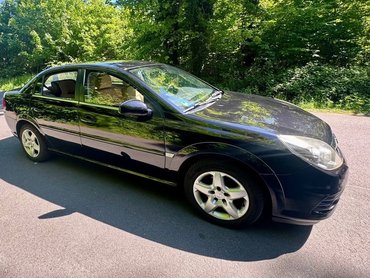 Opel Vectra Vectra 2.2 Automatik Edition Plus Schwarz - 2