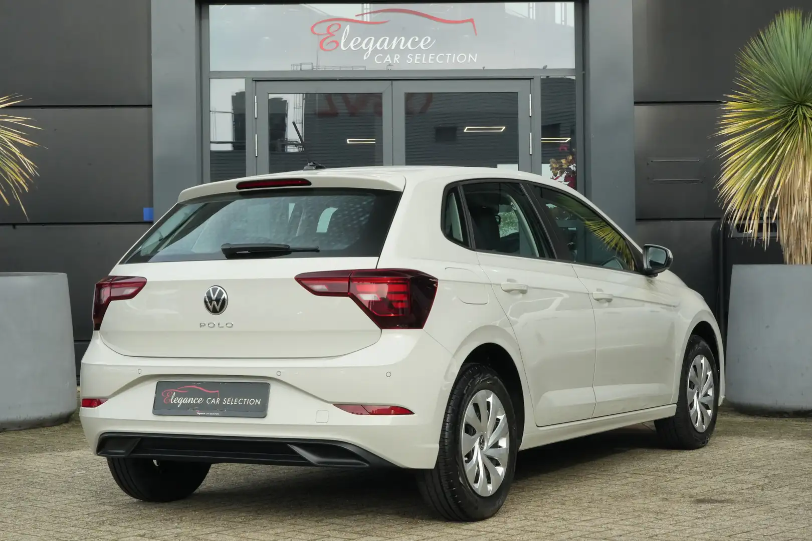 Volkswagen Polo 1.0 MPI Edition 81pk AppleCarPlay/Cruisecontrol/PD Grijs - 2