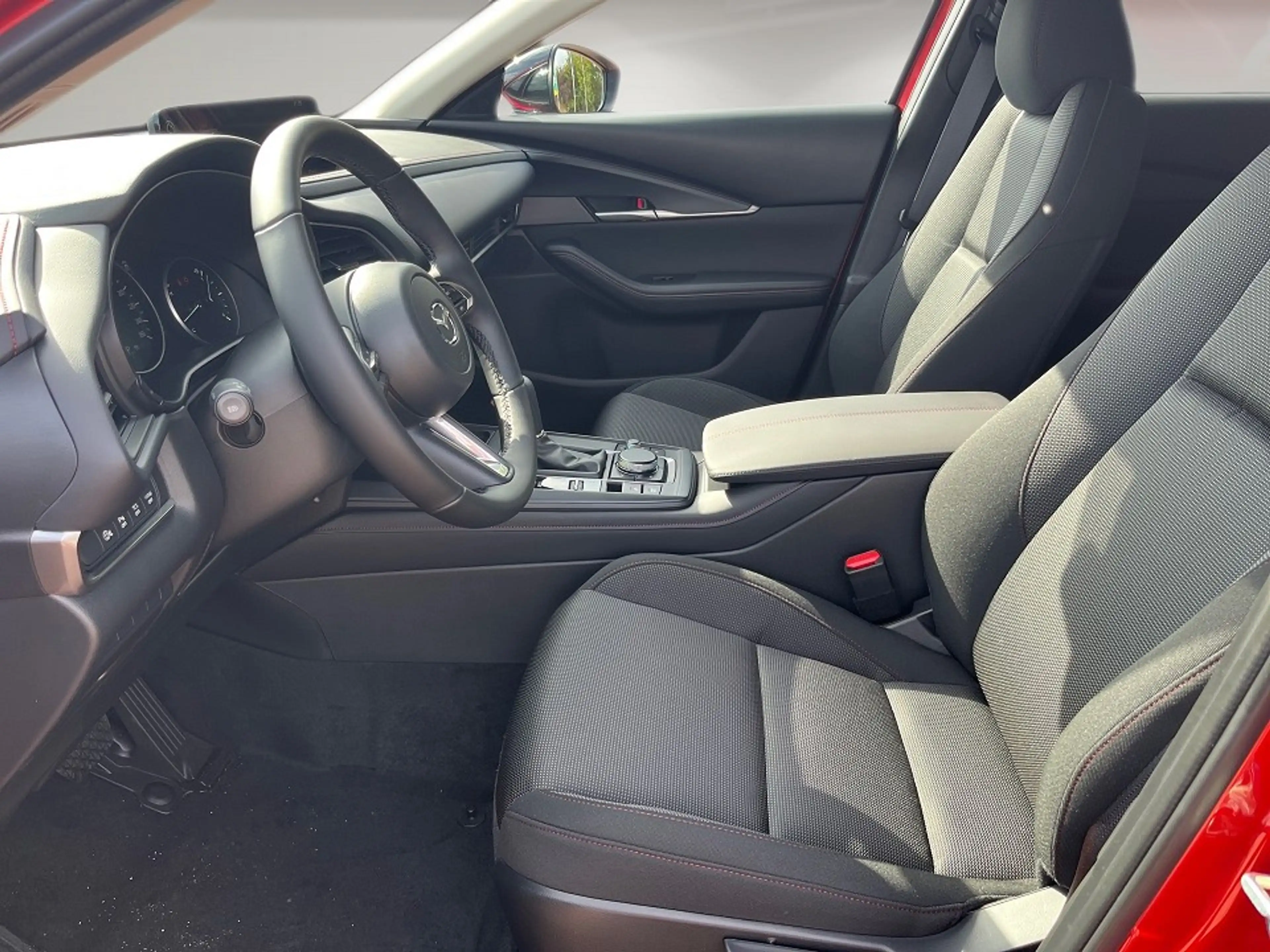 Mazda CX-30 2027 2.5L e-SKYACTIV G AT HOMURA LED HUD Navi — photo 7