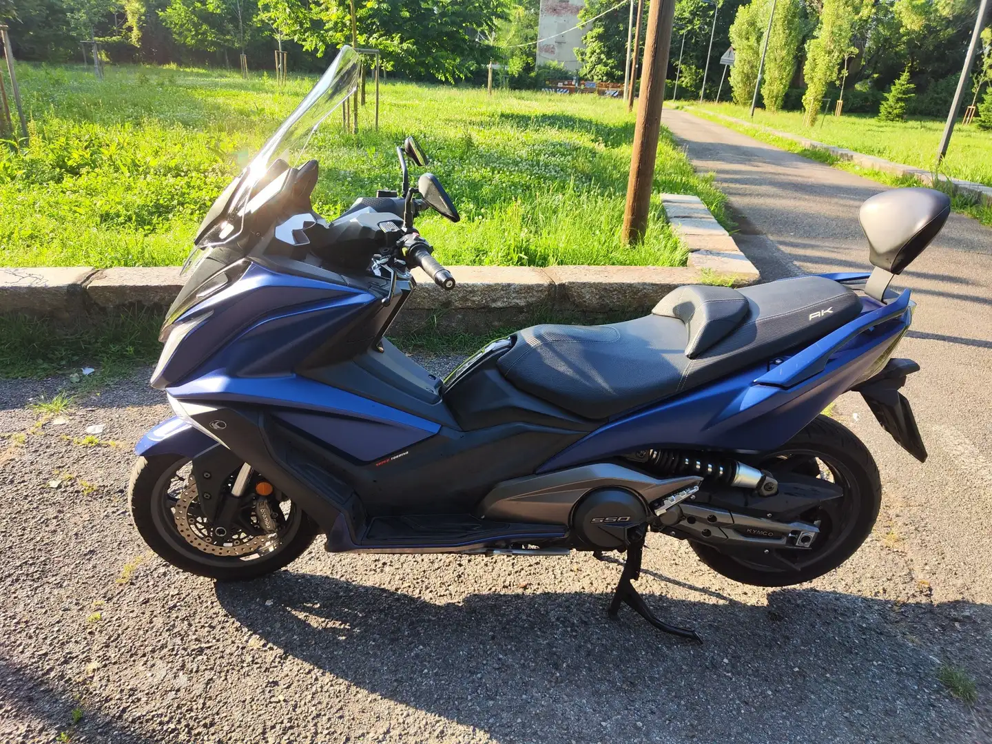 Kymco AK 550 ABS Bleu - 2