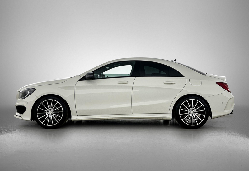 Mercedes-Benz CLA 180 D Coupé AMG Line Night Pack | Navigatie | Parkeer — photo 6