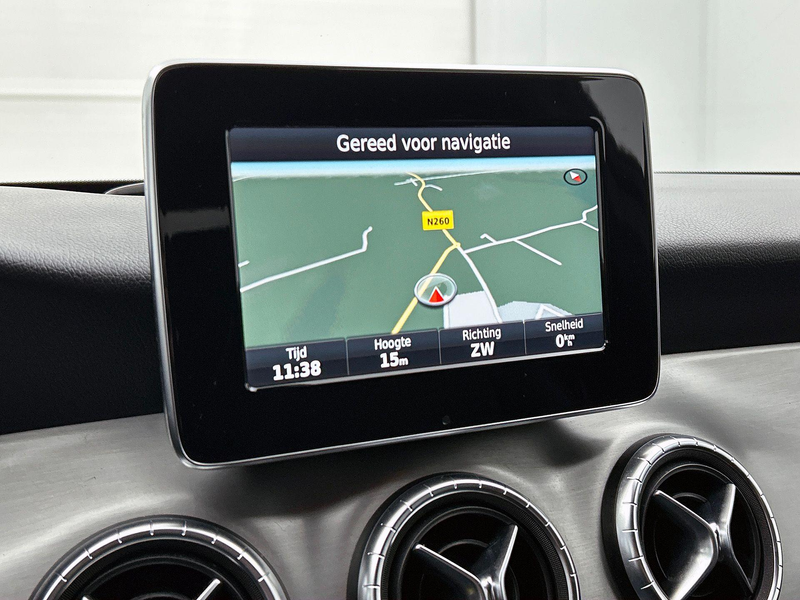 Mercedes-Benz CLA 180 D Coupé AMG Line Night Pack | Navigatie | Parkeer — photo 14